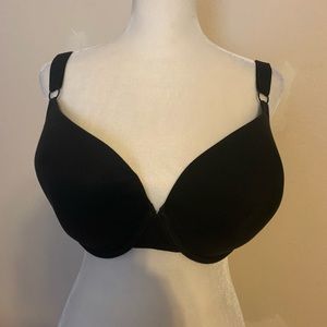 Pretty Black Smooth Cup Bra New Without Price Tag. Underwire. Essential Black